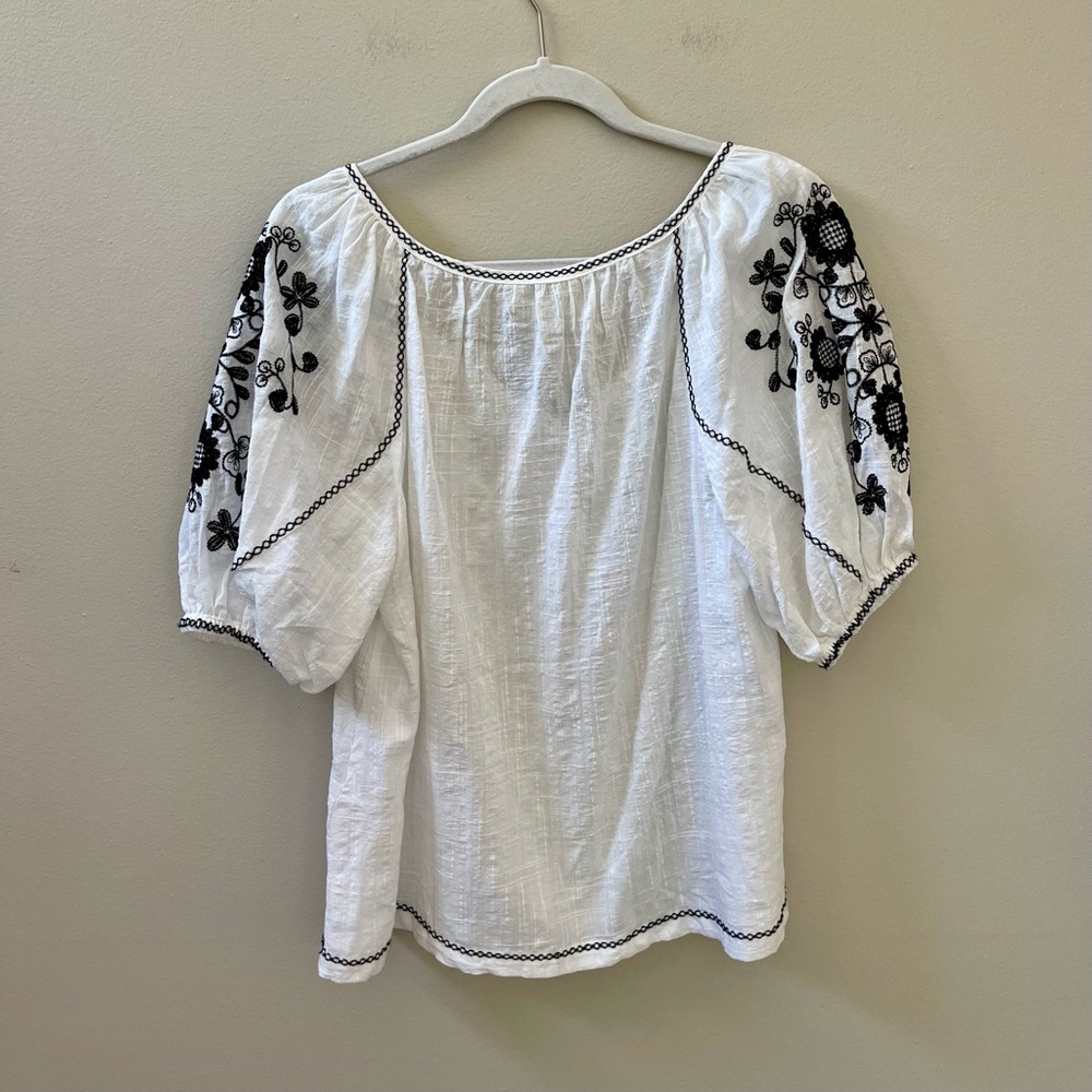 Max Studio V Neck Sunflower Embroidered Puff Sleeve Top Blouse Sz S - Picture 7 of 16